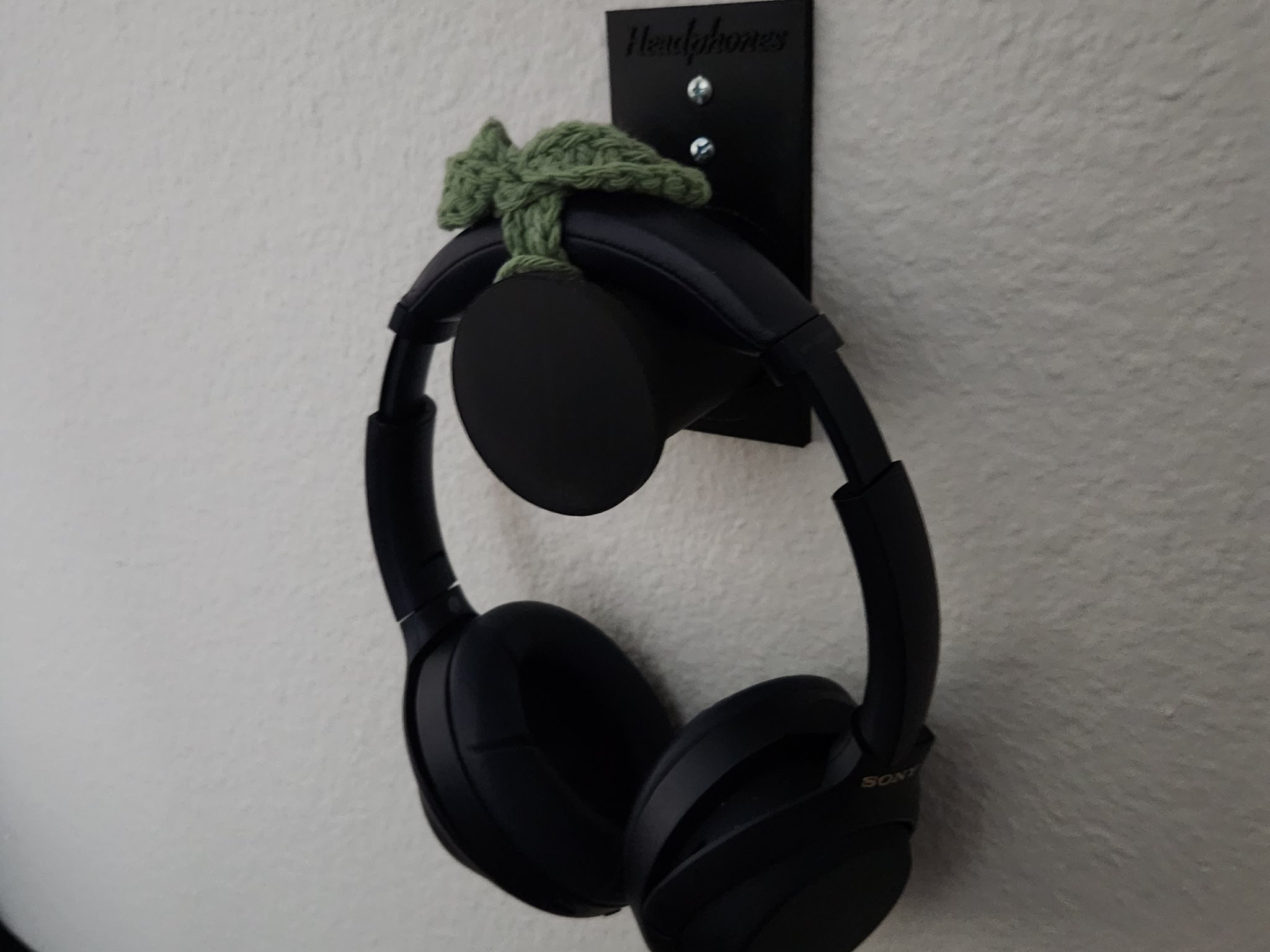 Giá đỡ tai nghe treo tường thiết kế đơn giản và chắc chắn