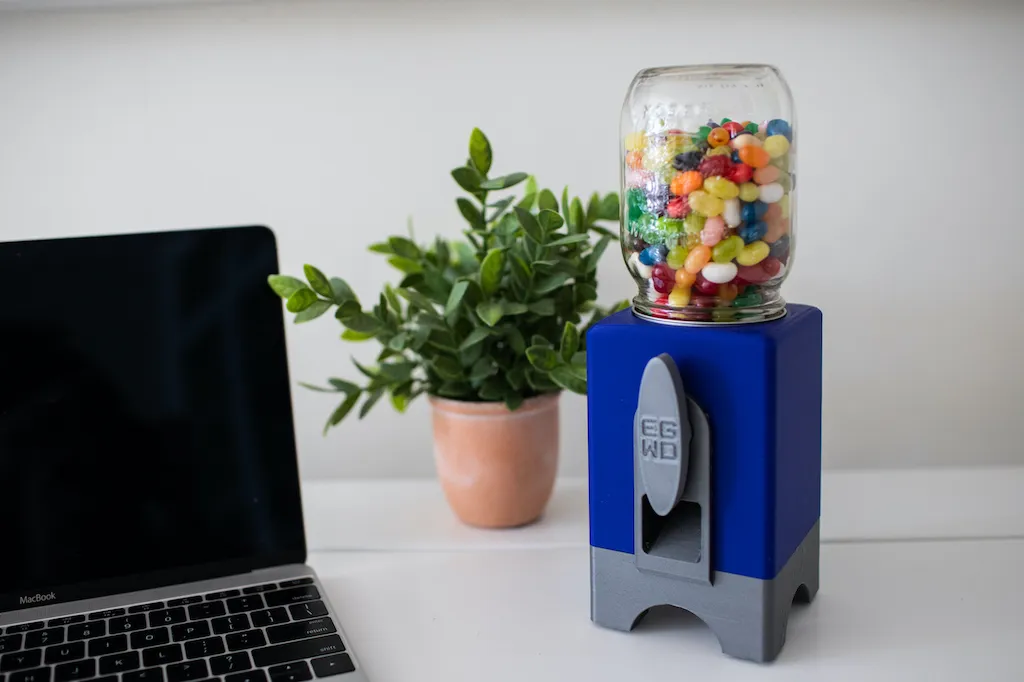 Máy phân phối kẹo từ hũ Mason tự chế