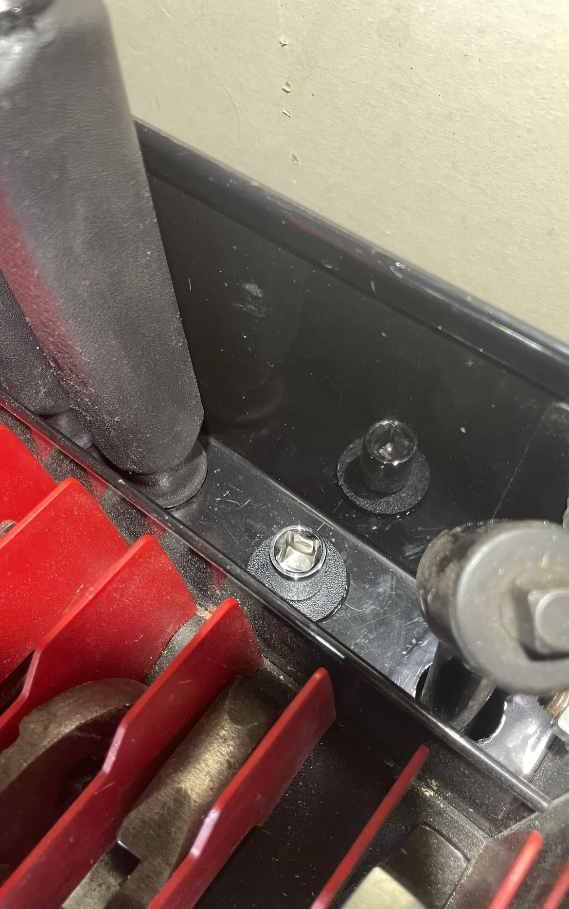 Giá đỡ đầu nối 3/8" cho xe dụng cụ 5 ngăn US General