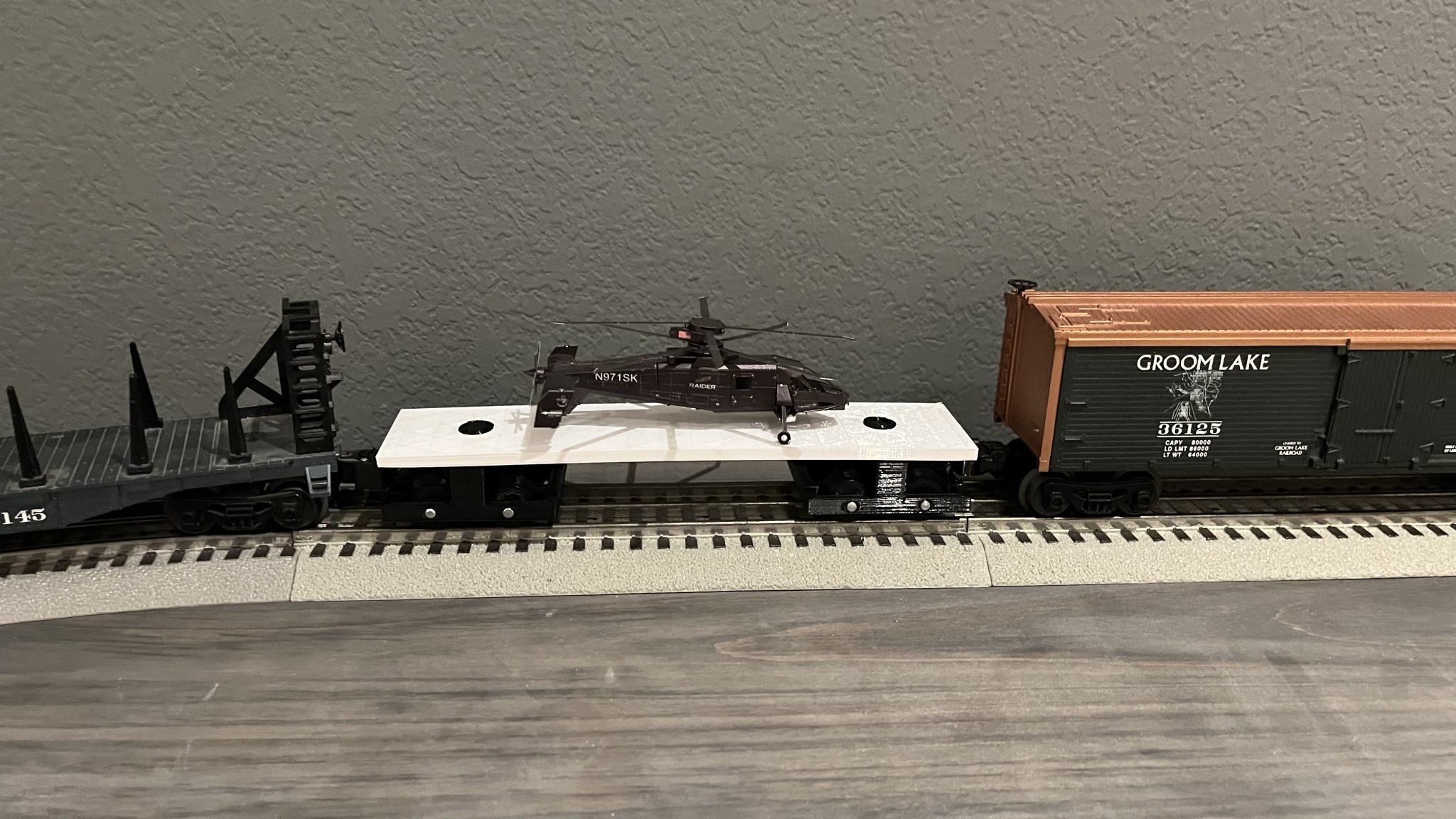 Xe lửa chở hàng kiểu flatbed tương thích với bộ đồ chơi Lio...