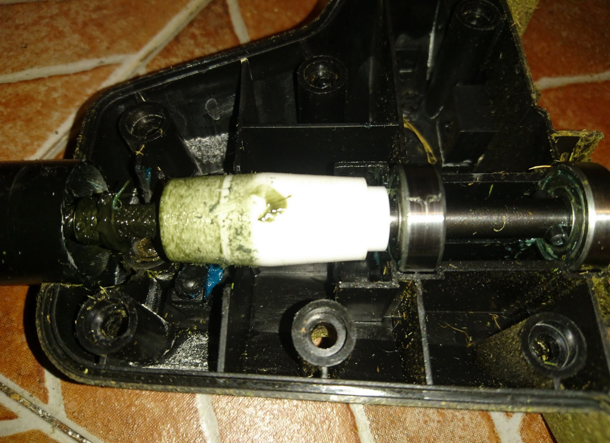 Khớp nối trục khuỷu thay thế cho máy cắt cỏ BOSCH ART 37