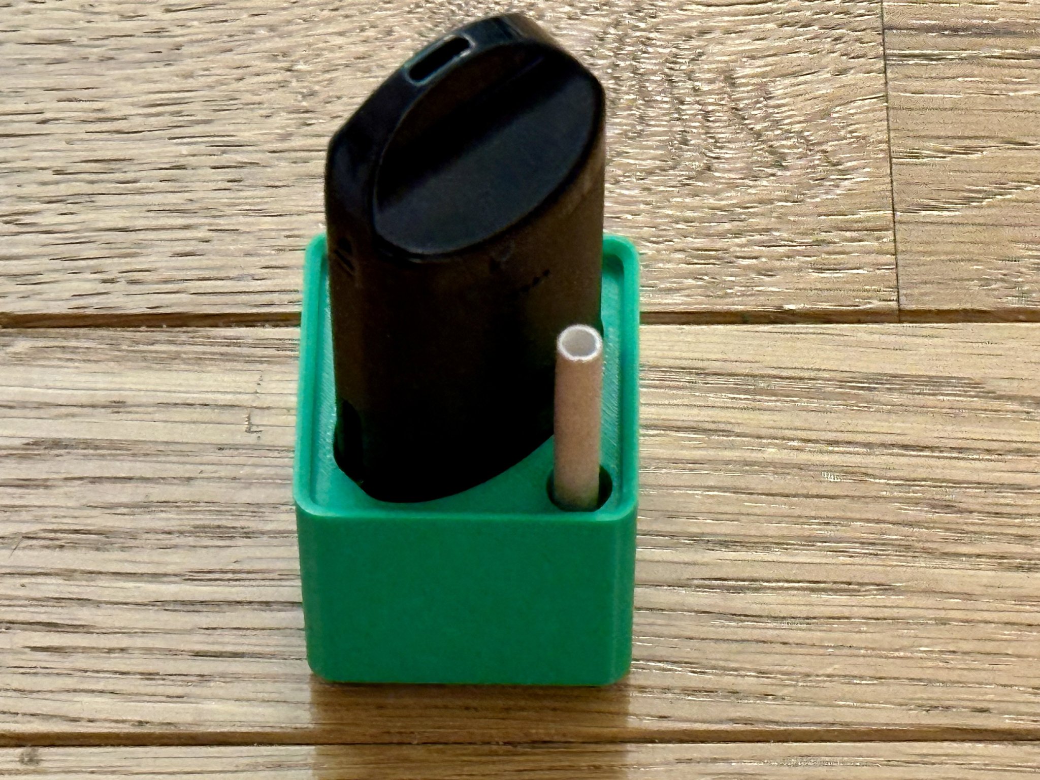 Giá đỡ cho máy vaporizer Atomic9 và dụng cụ nén