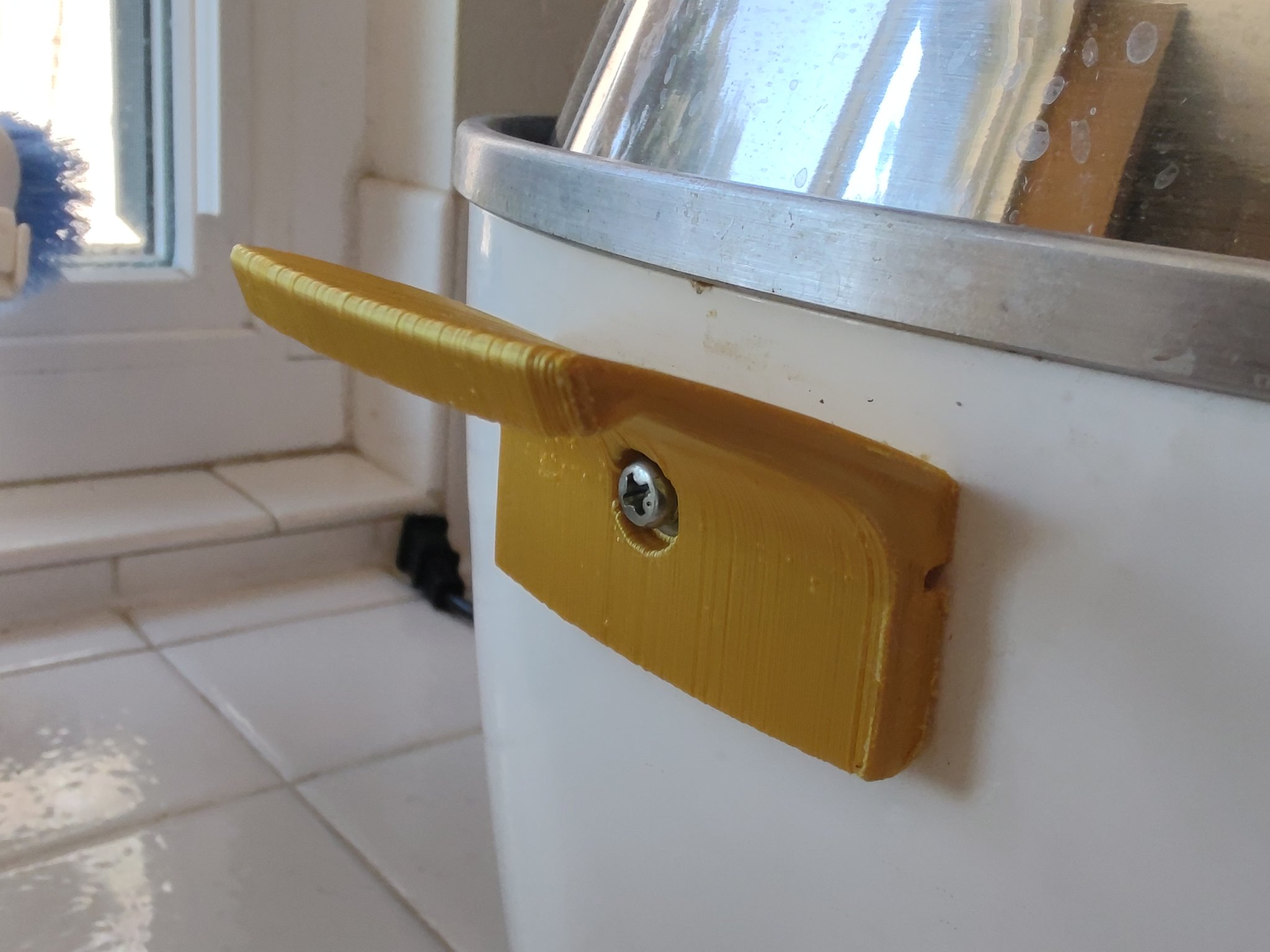 Tay cầm thay thế bên trái cho nồi cơm điện Tatung