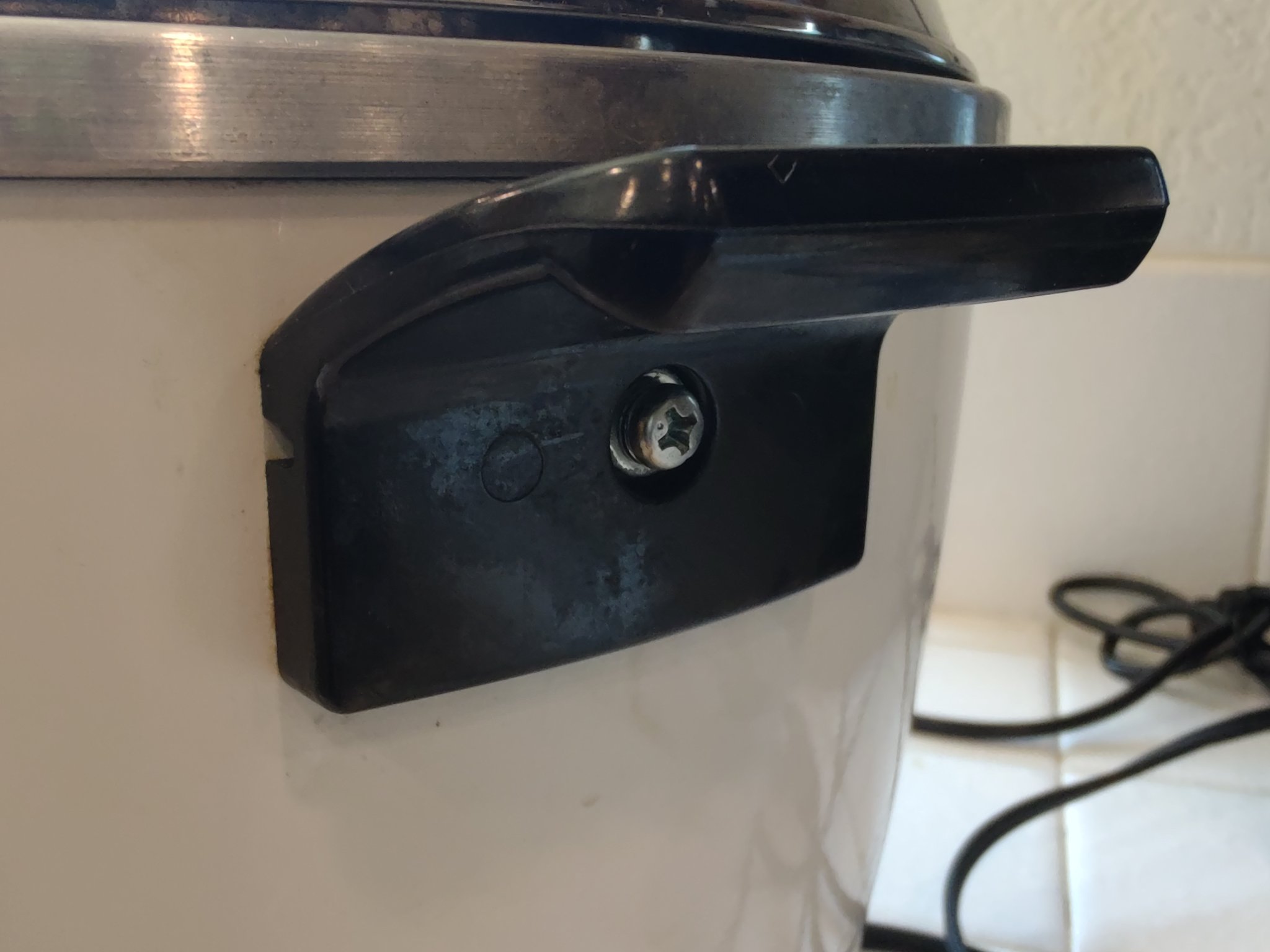 Tay cầm thay thế bên trái cho nồi cơm điện Tatung