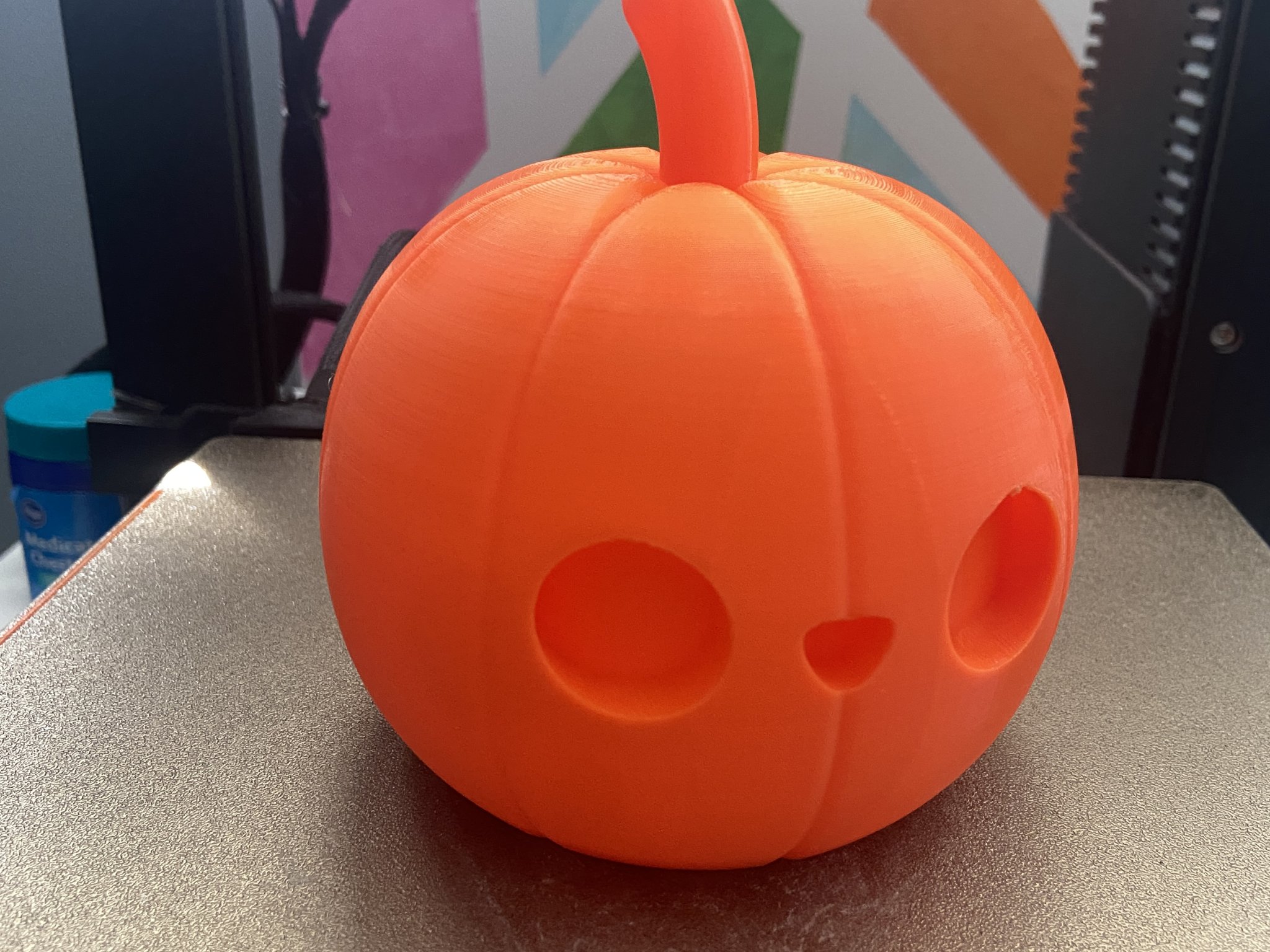 Bí ngô dễ thương với khuôn mặt cười