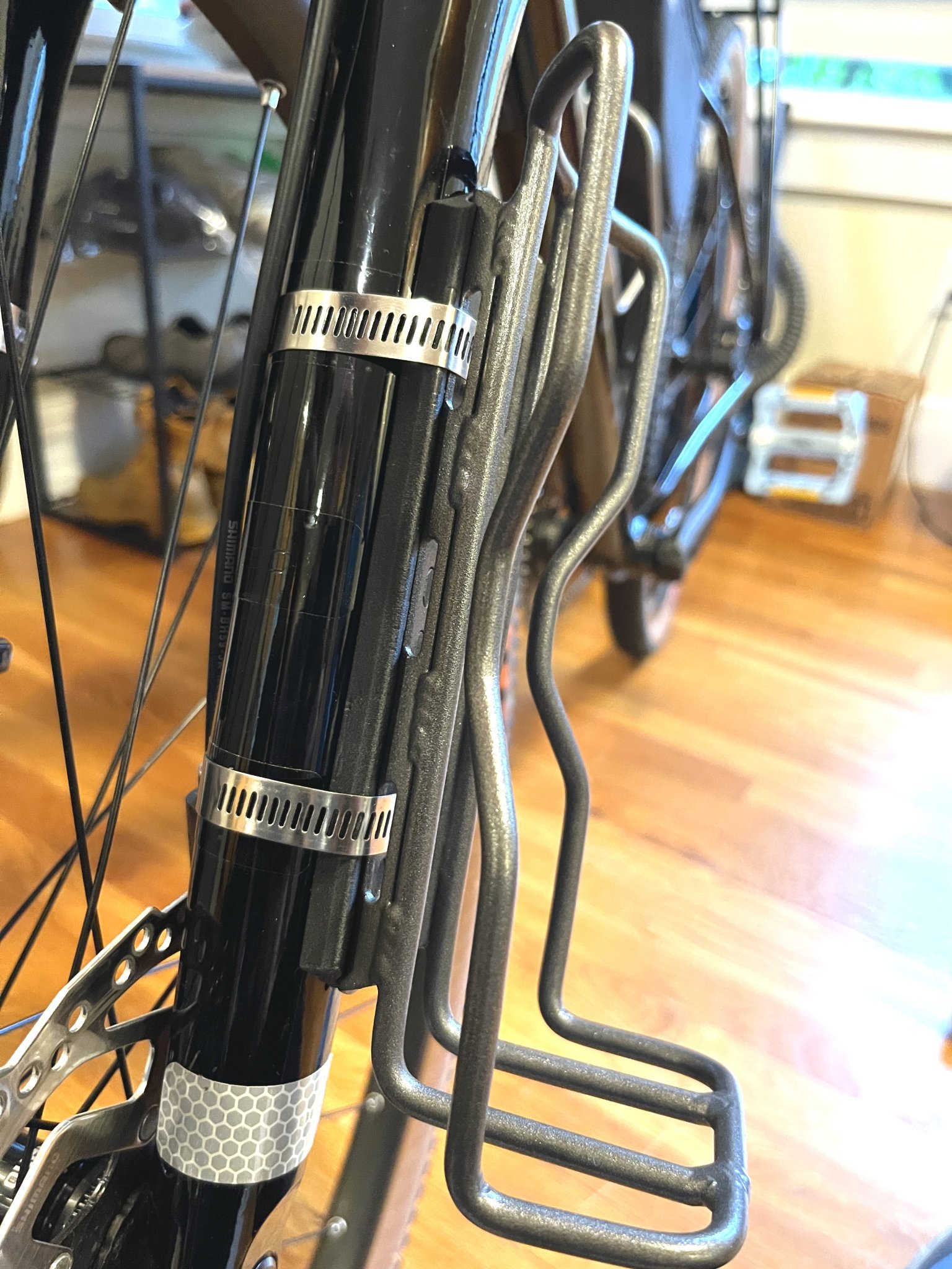 Xe đạp cắm trại Blackburn Outpost Cargo Cage Suspension Fork Adapter