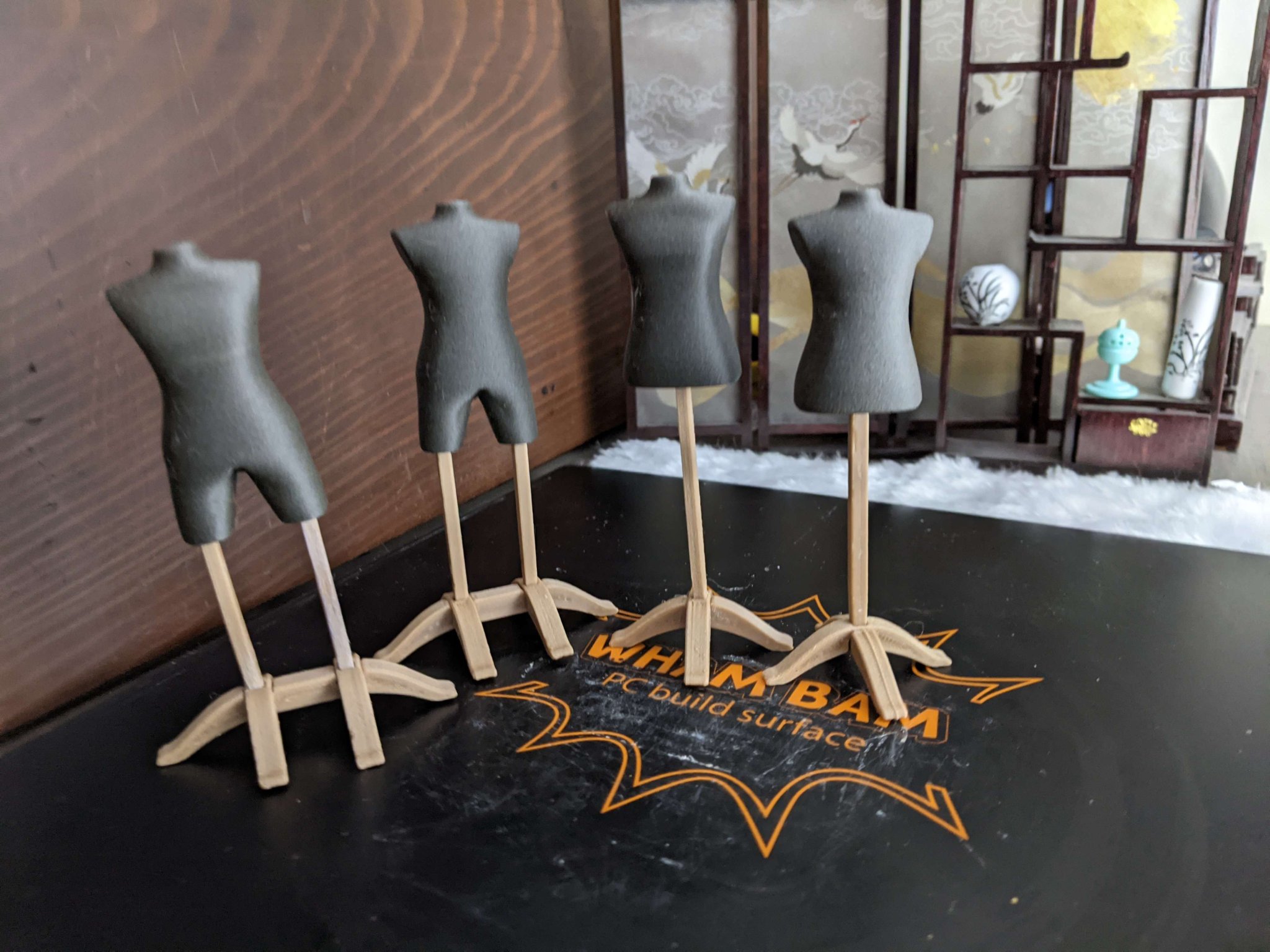 Mô hình đỡ trang phục tiêu chuẩn và quần cho búp bê tỉ lệ ...