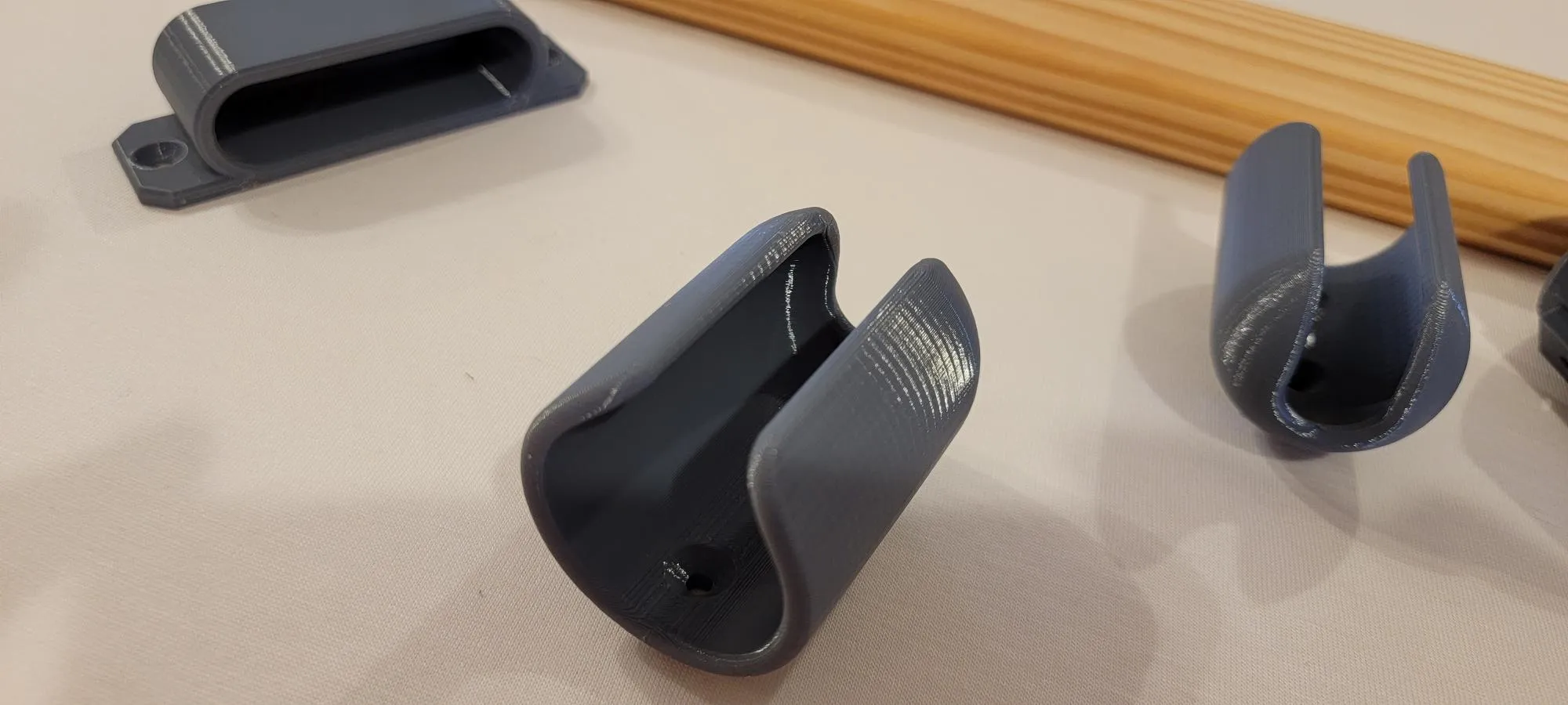 Giá đỡ dụng cụ tạo kiểu tóc cho salon tại nhà