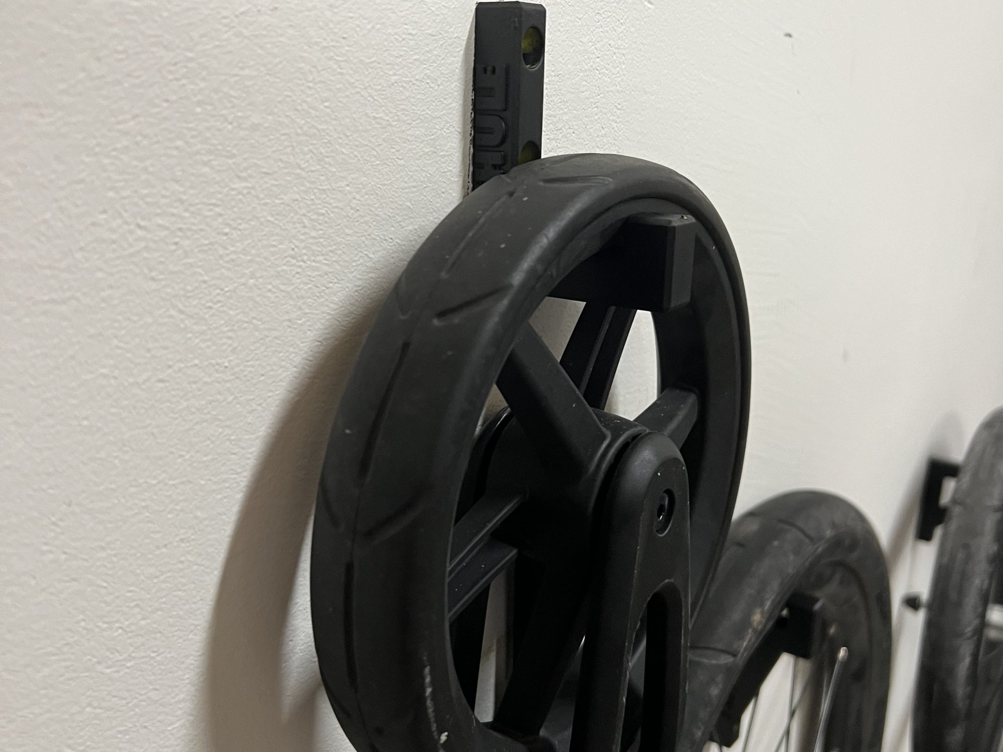 Giá treo bánh xe cho xe đẩy Thule Chariot Sport