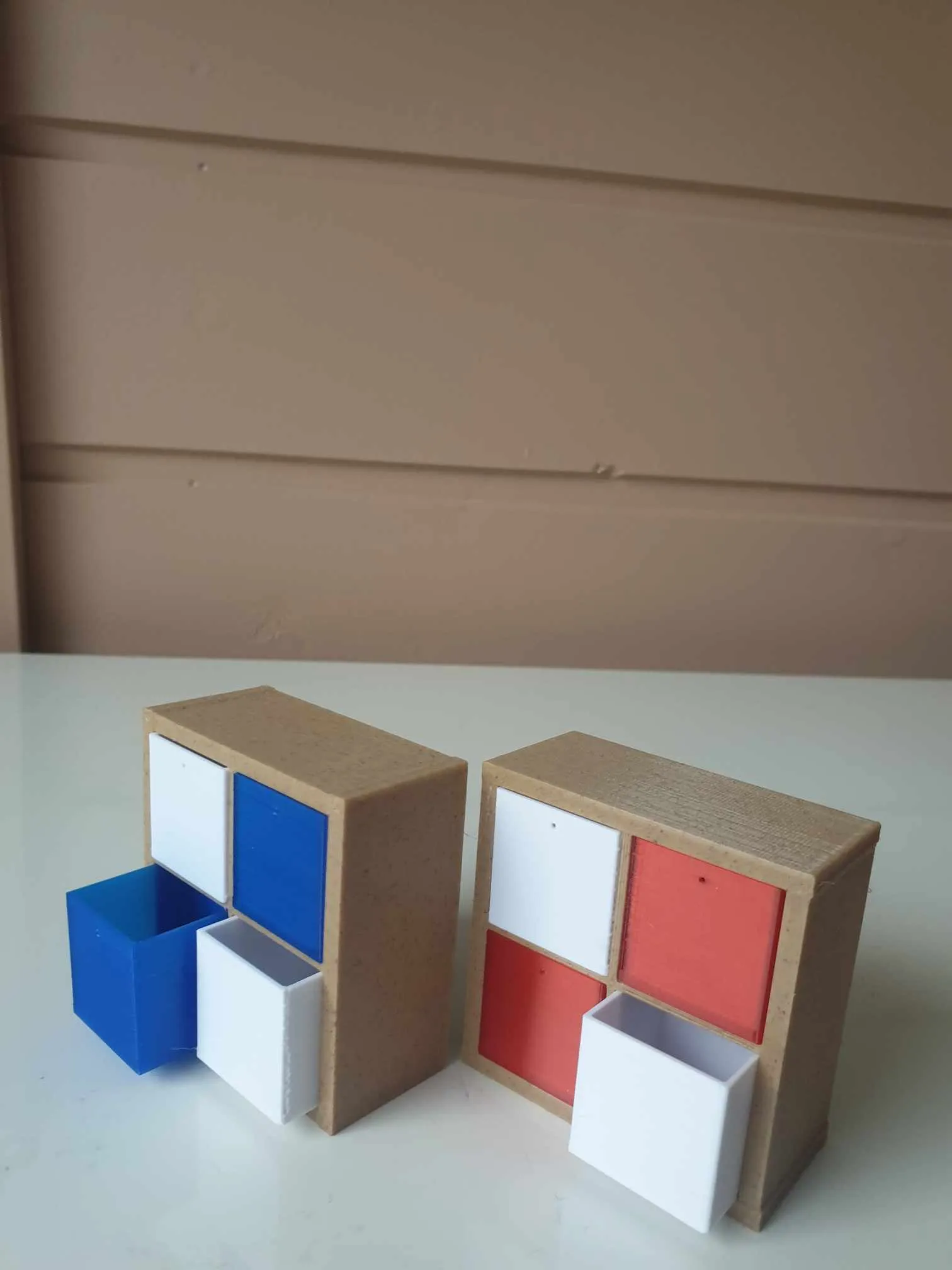 Kệ và tủ mini cho ngôi nhà búp bê của bạn