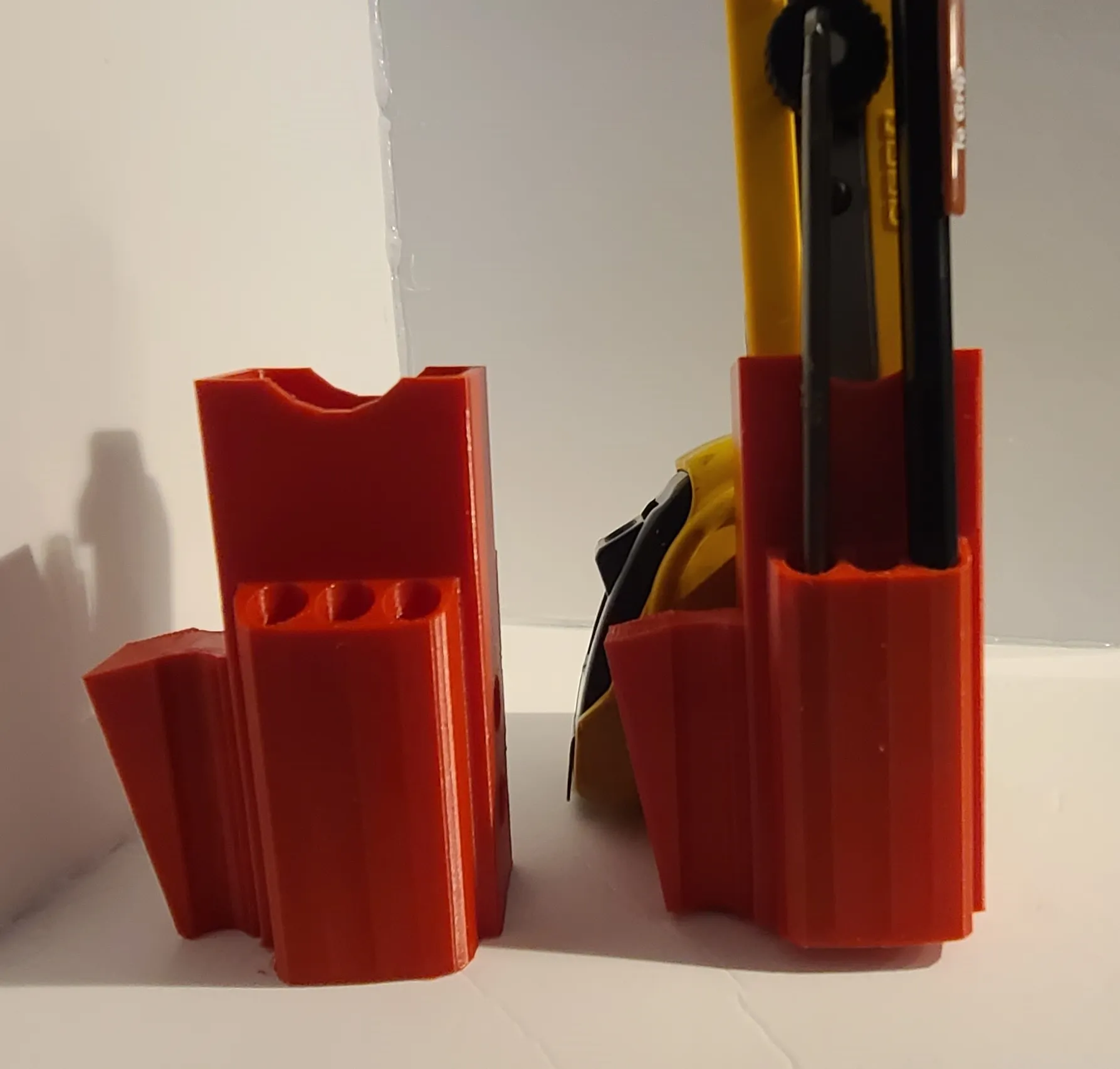 Trạm tổ chức công cụ nhỏ gọn cho dao và thước đo