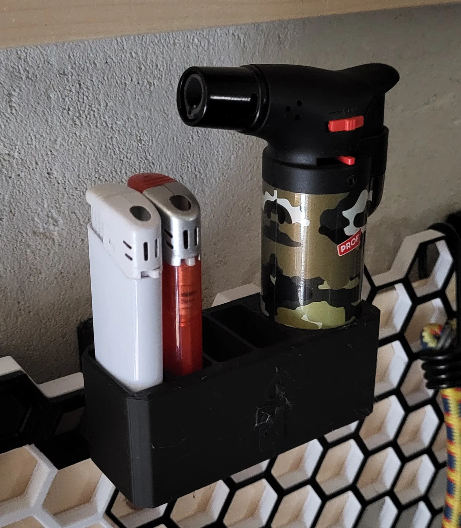 Giá đỡ bật lửa thuốc lá HCW/HSW với file FreeCAD