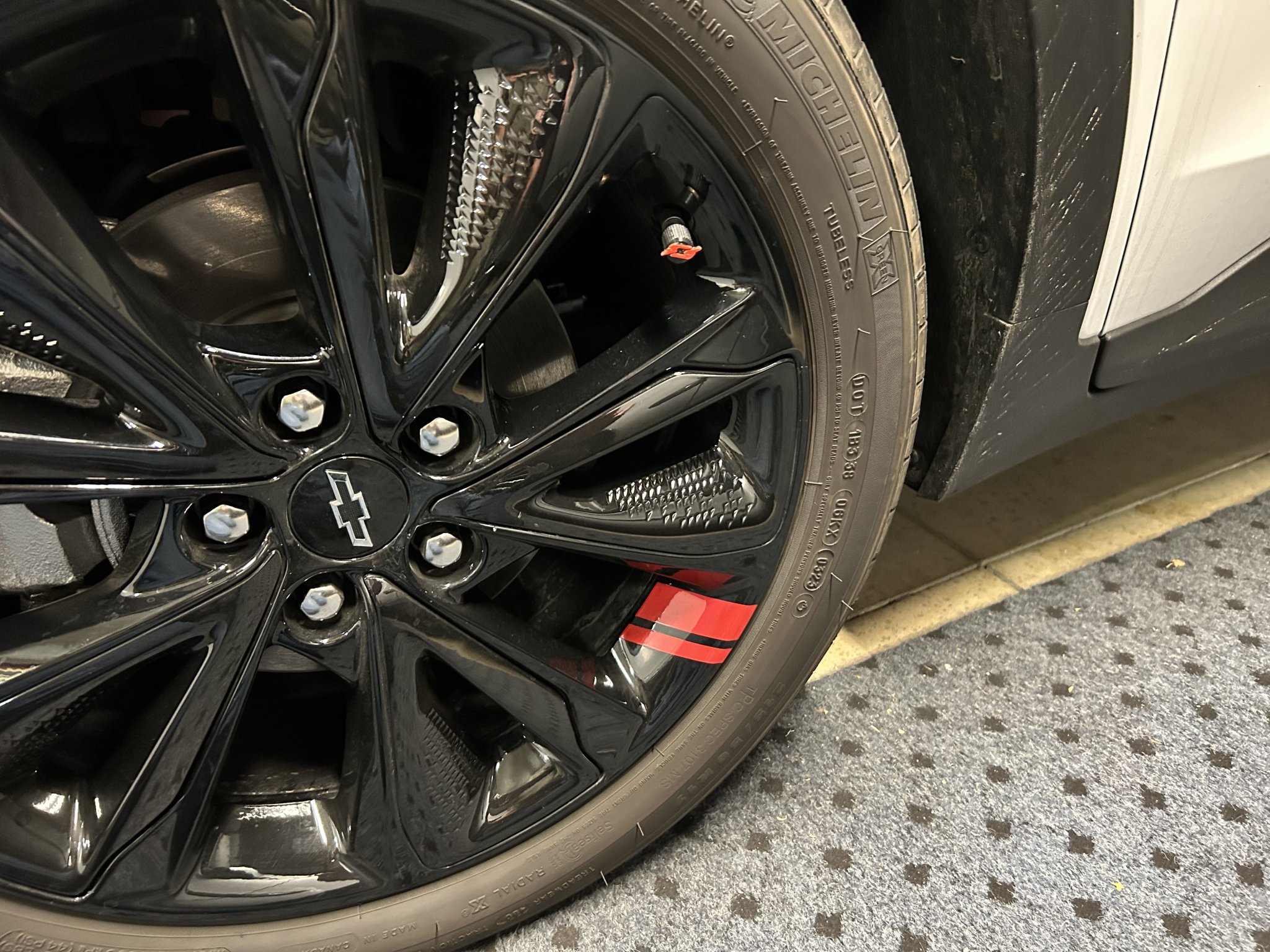 Nắp van lốp Chevy Bolt được thiết kế lại từ Heimwerkerdad