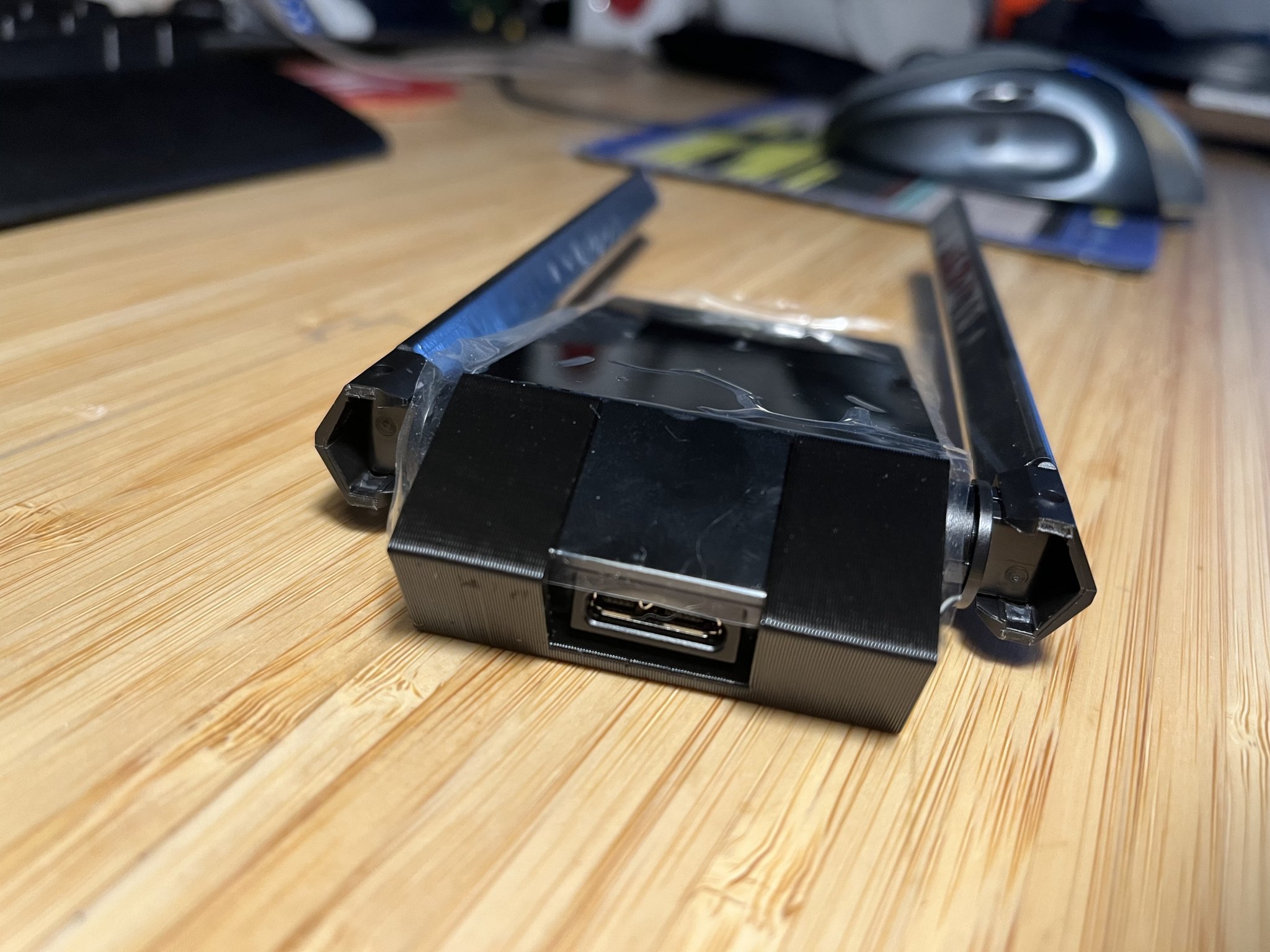 Giá đỡ tường cho bộ chuyển đổi wifi USB TP-Link Archer TX20U Plus