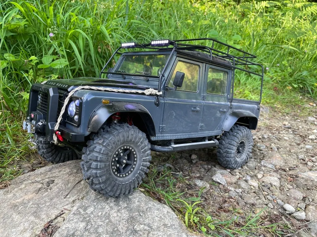 Bộ phận xe Land Rover Defender Double Eagle E101 E102 tỉ lệ 1/8