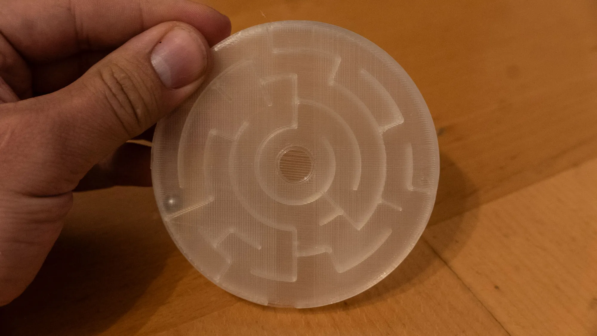 Câu đố bóng tròn: Mô hình mê cung cho viên bi