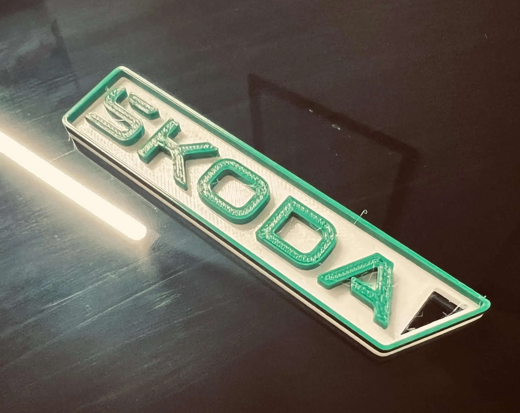 **Móc khóa mới với logo ŠKODA**