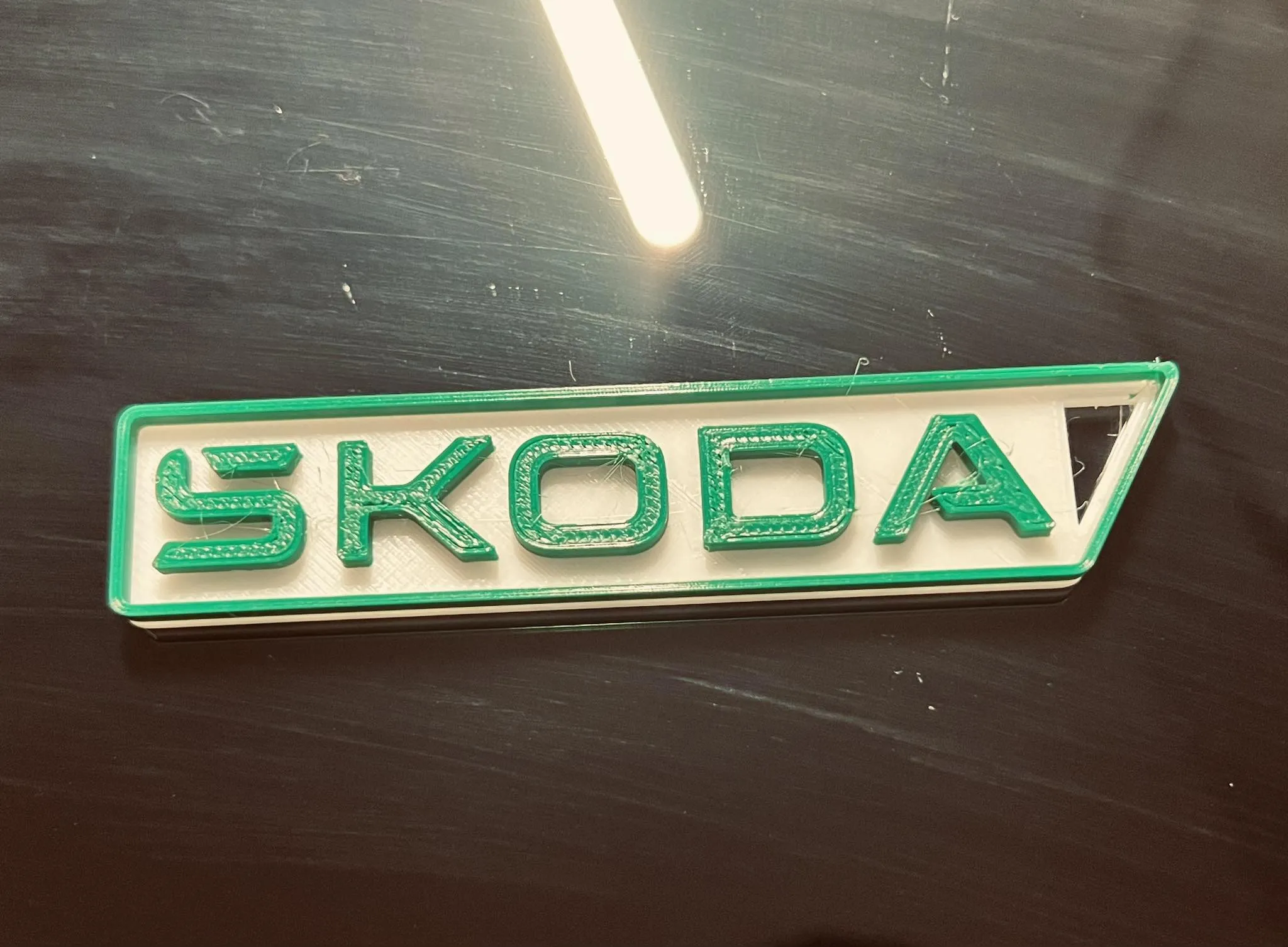 **Móc khóa mới với logo ŠKODA**