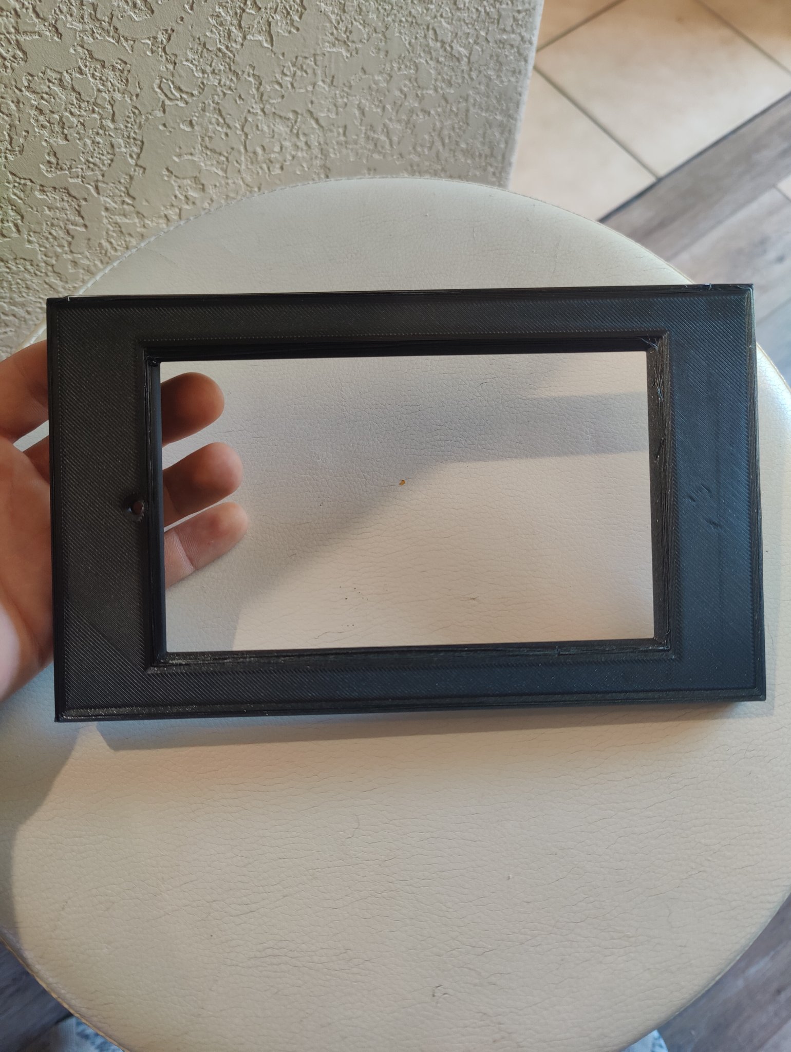 Giá đỡ tường cho máy tính bảng Fire 7 của Amazon