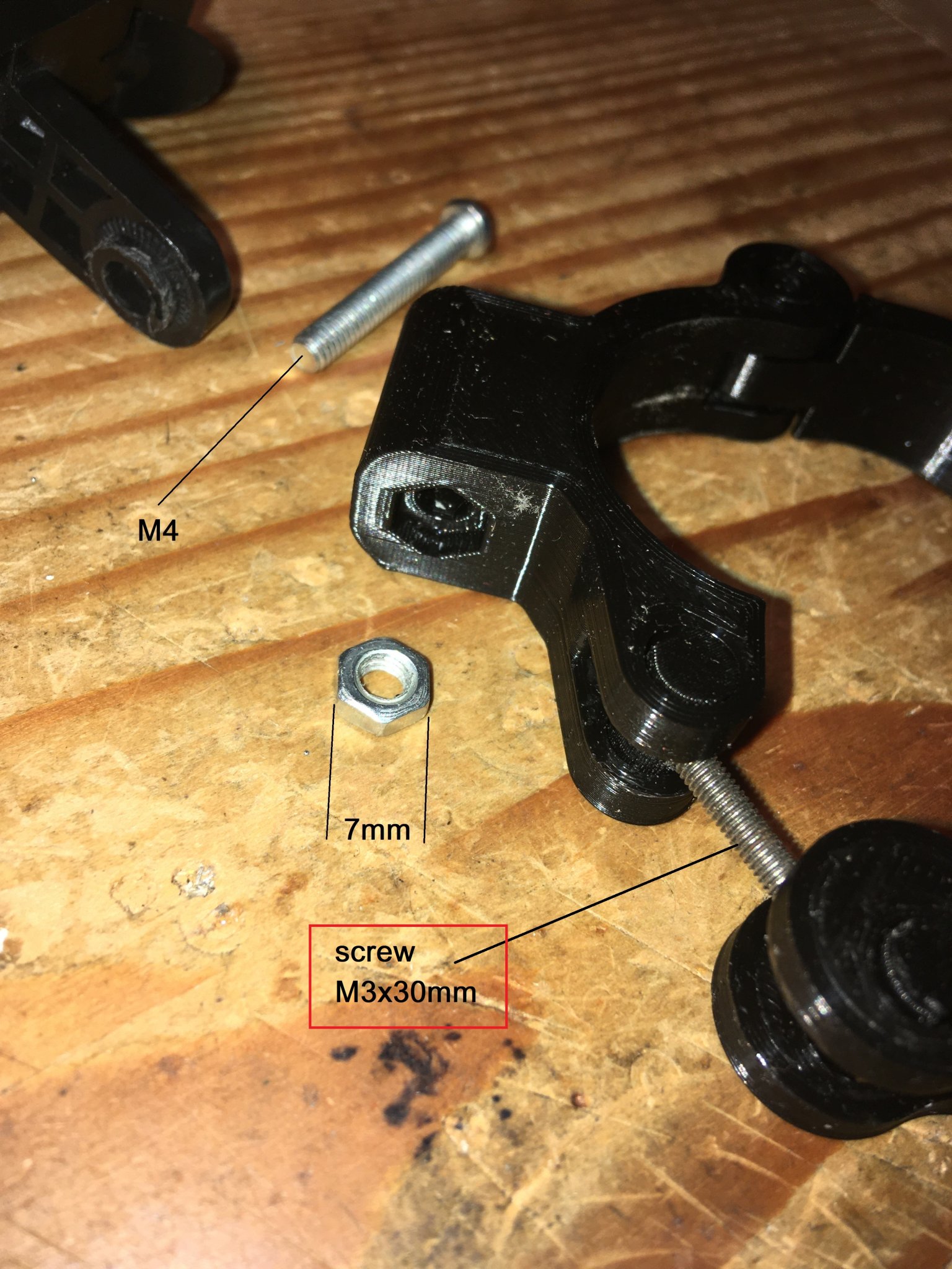 Giá đỡ đèn hậu cho cột yên xe đạp