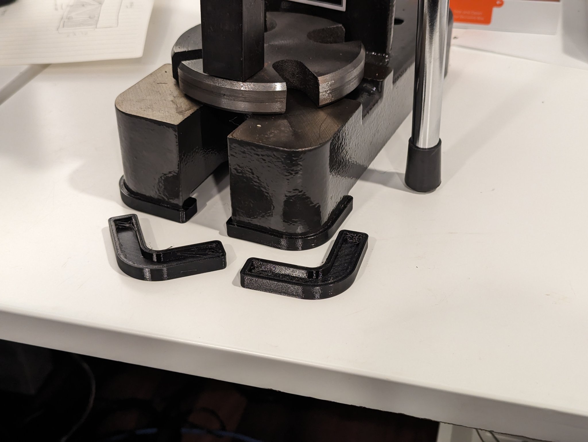 Chân đế cho máy ép Arbor in TPU