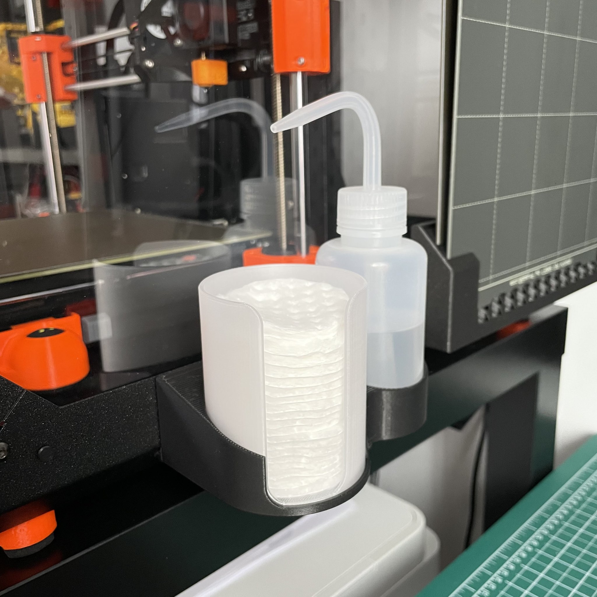 Giá đỡ chai IPA và bông tẩy trang cho Prusa Enclosure