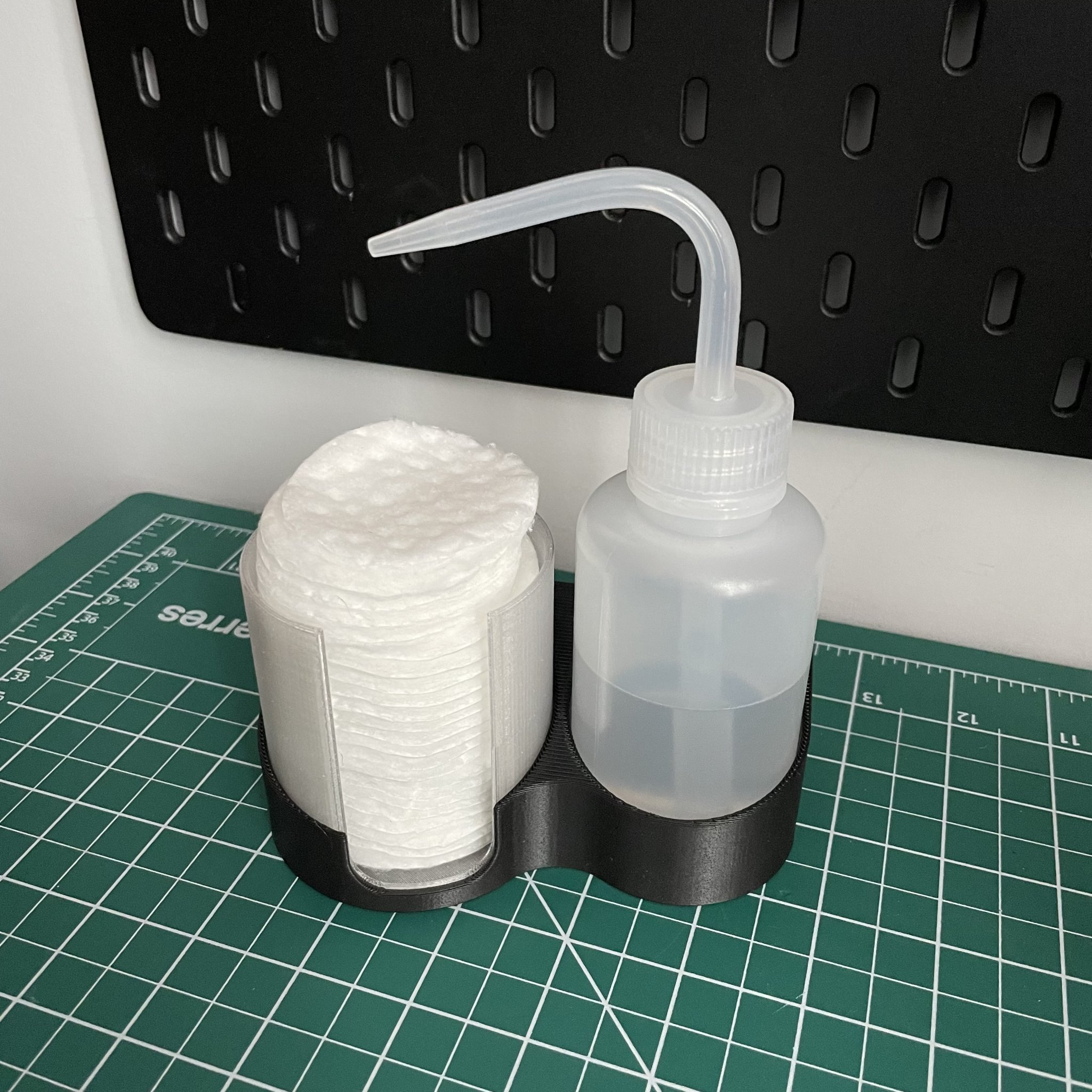 Giá đỡ chai IPA và bông tẩy trang cho Prusa Enclosure