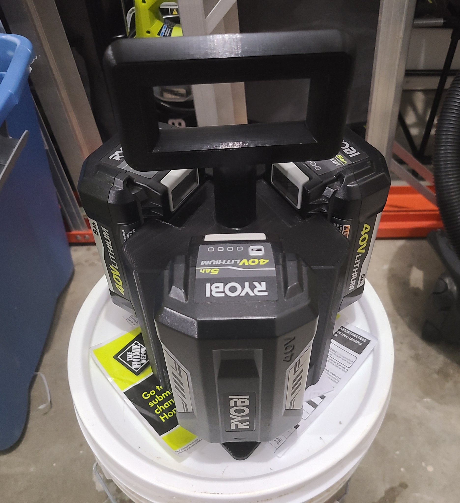 Giá đỡ pin 3x 40v cho máy cắt cỏ Ryobi