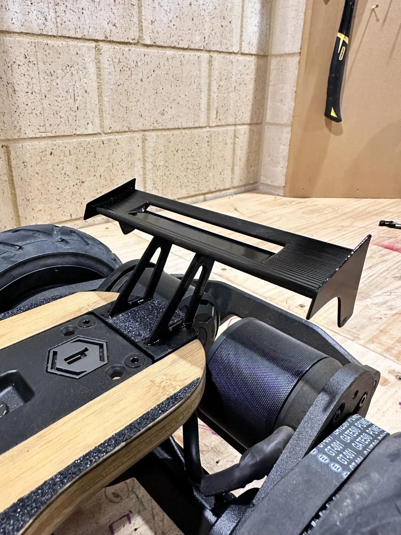 Cản trước và cánh sau cho ván trượt Evolve Hadean và GTR