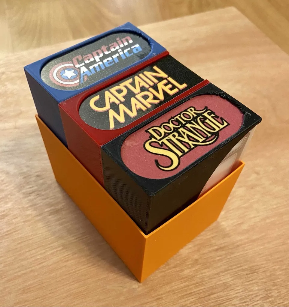 Hộp đựng bài Marvel Champions cho bộ bài anh hùng