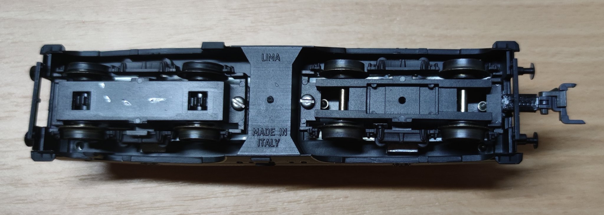 Bộ chuyển đổi NEM và giá đỡ decoder cho Lima V80 002 (201625L)