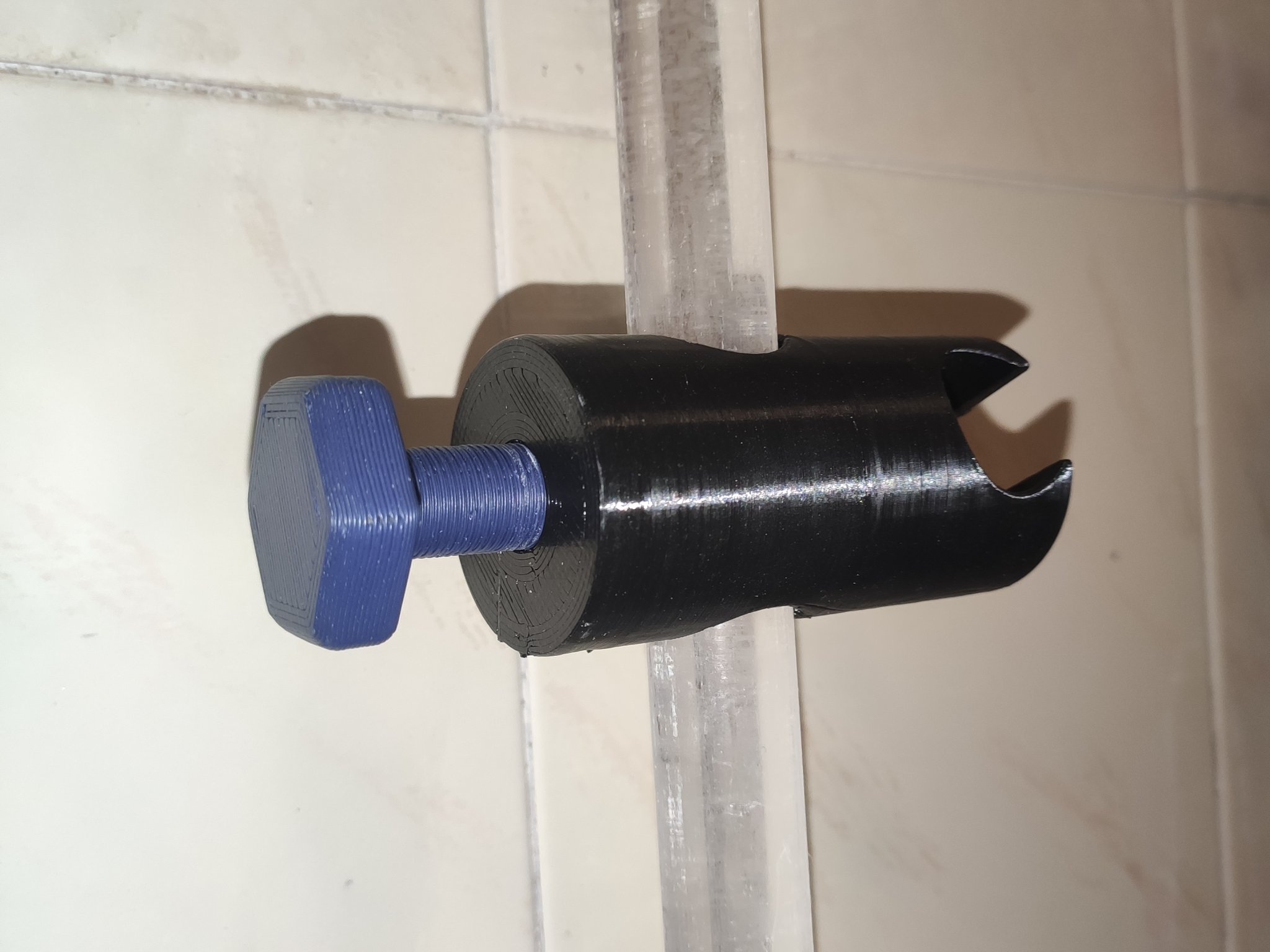 Giá đỡ vòi sen cầm tay điều chỉnh V2