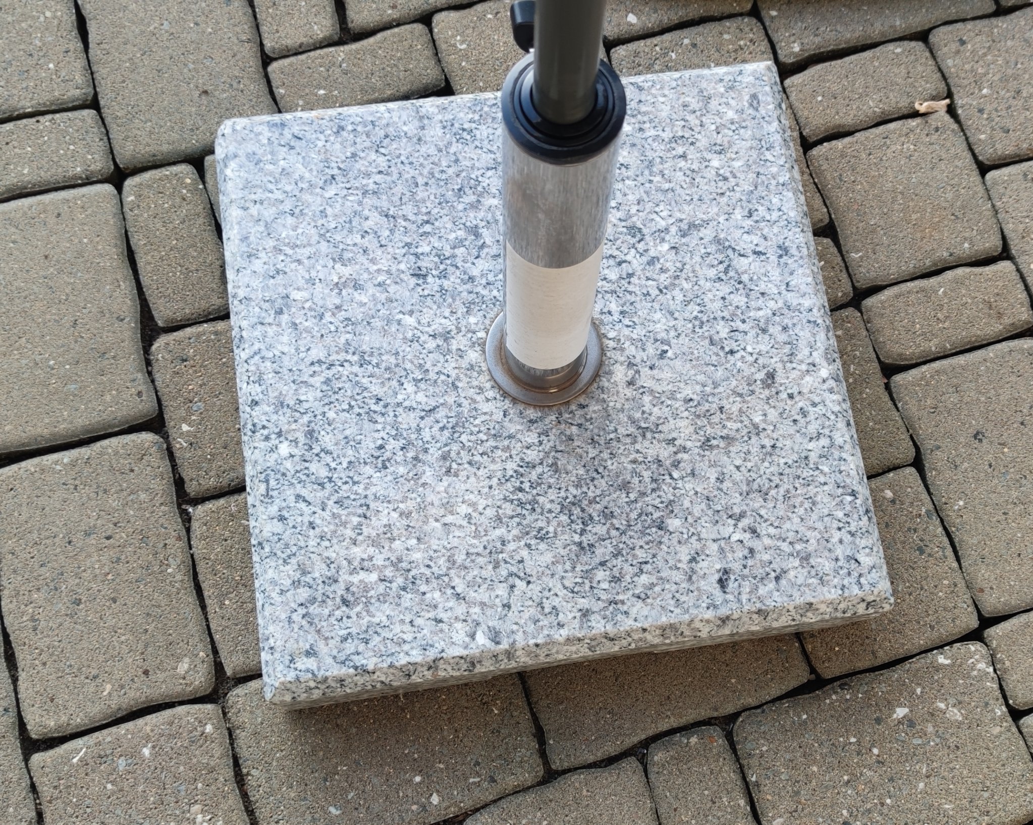 Chân thay thế cho giá đỡ ô Lidl bằng đá granite