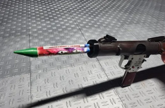 Bộ chuyển đổi tên lửa chai RPG2 cho pháo bông