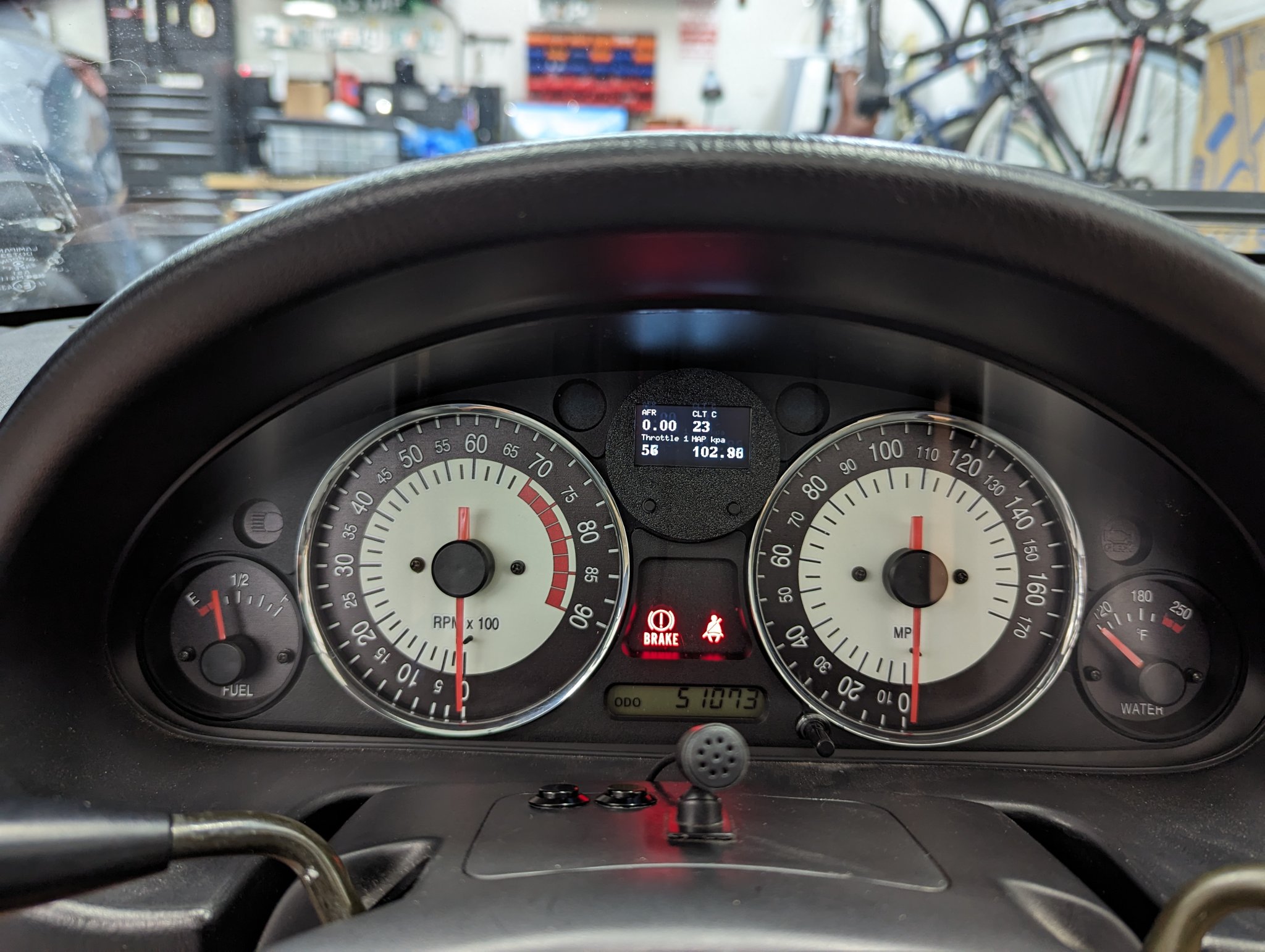 Bìa đồng hồ KaN số và giá đỡ áp suất dầu từ Beer Money Mo...