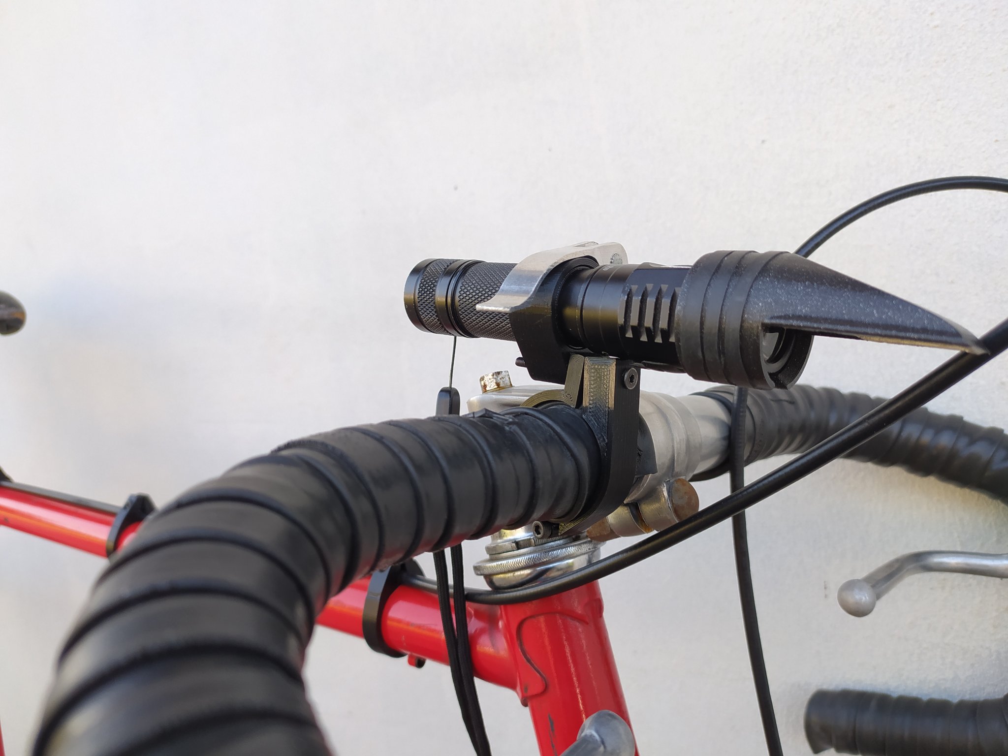 Giá đỡ đèn pin cho xe đạp Sofirn SC31pro Convoy S2