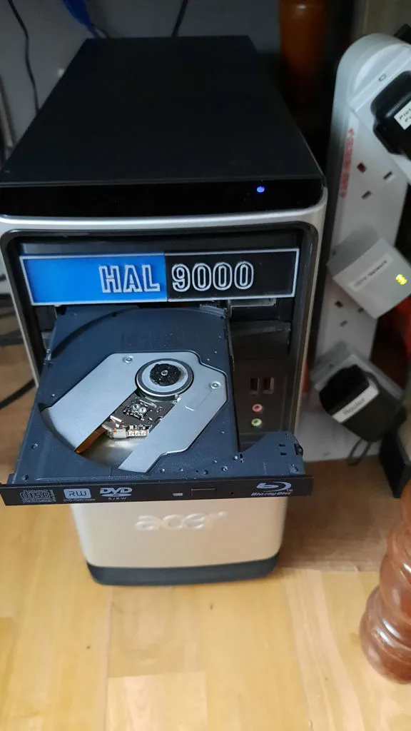 Đơn vị ổ đĩa và ngăn kéo mỏng cho PC