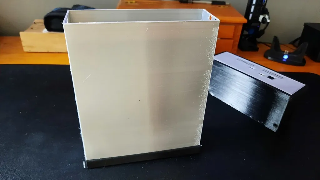 Vỏ cho ổ quang 5.25" sử dụng bo mạch Hitachi Simpledrive