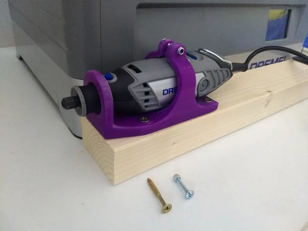 Giá đỡ cho máy Dremel 3000 trên bảng gỗ