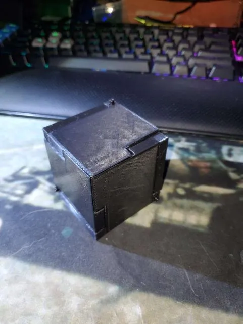 Hộp lưu trữ hình học Mobius Kaleidocycle độc đáo