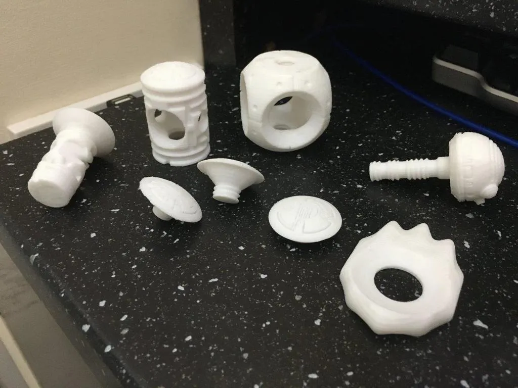 Câu đố BB8 từ Star Wars kết hợp với R2-D2