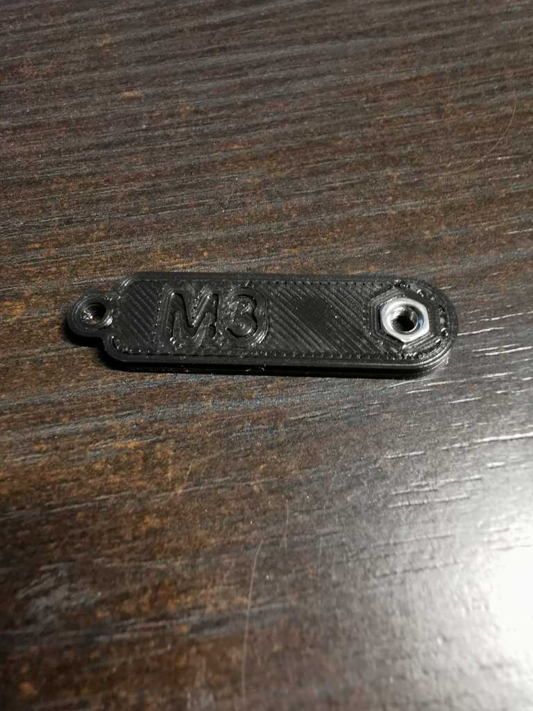 Cờ lê hỗ trợ M3 với móc chìa khóa