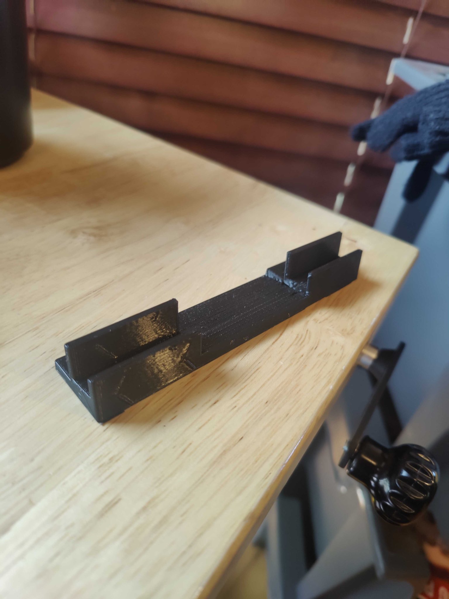 Giá đỡ vật liệu thấp cho console Sprig của hackclub