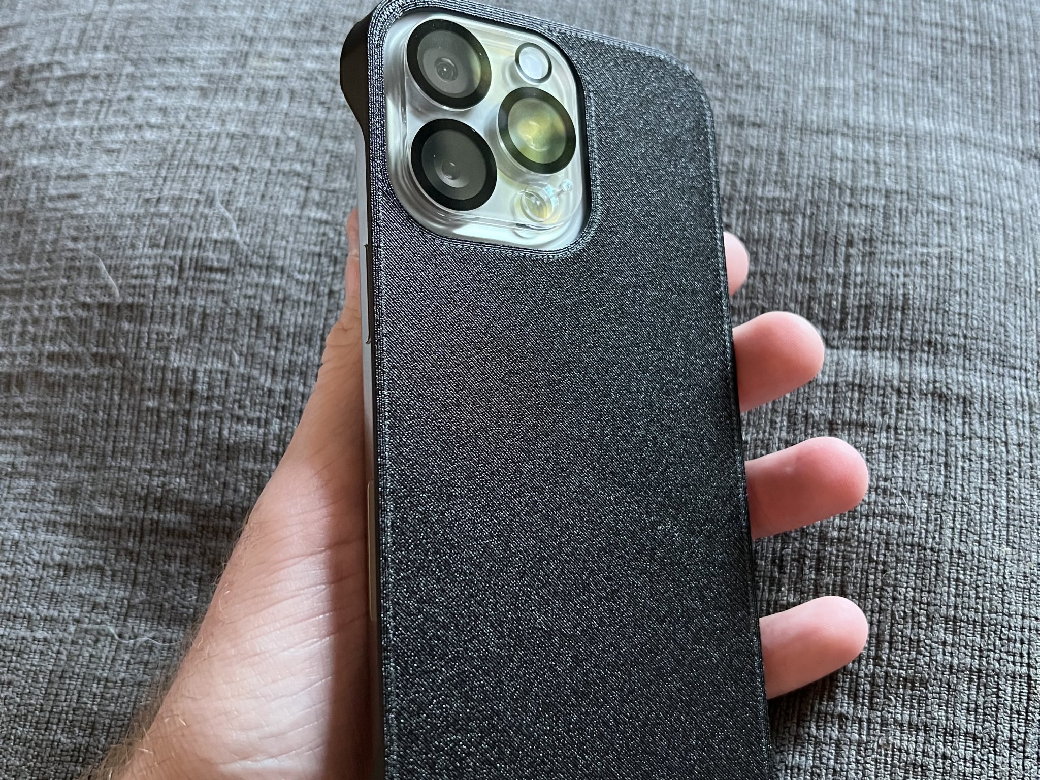 Vỏ bảo vệ cho iPhone 15 Pro Max phiên bản Beta