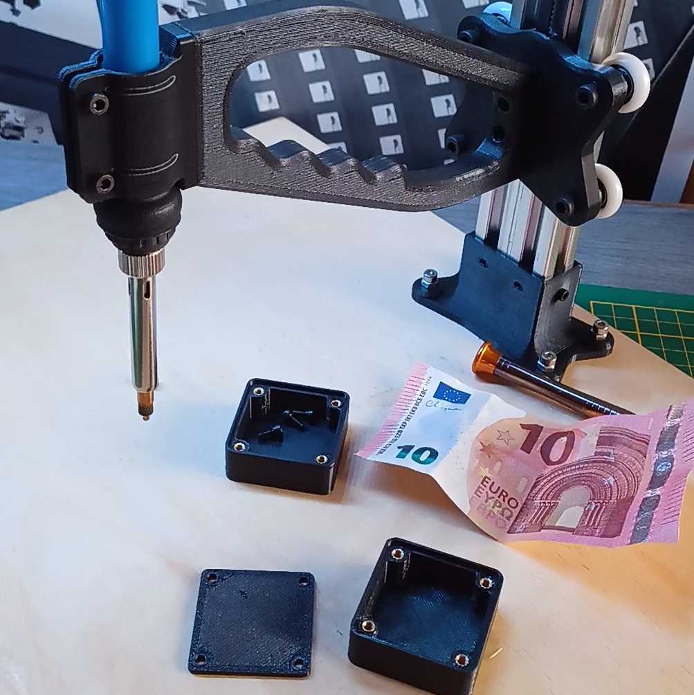 Máy ép nhiệt tự chế để lắp đặt insert trong in 3D