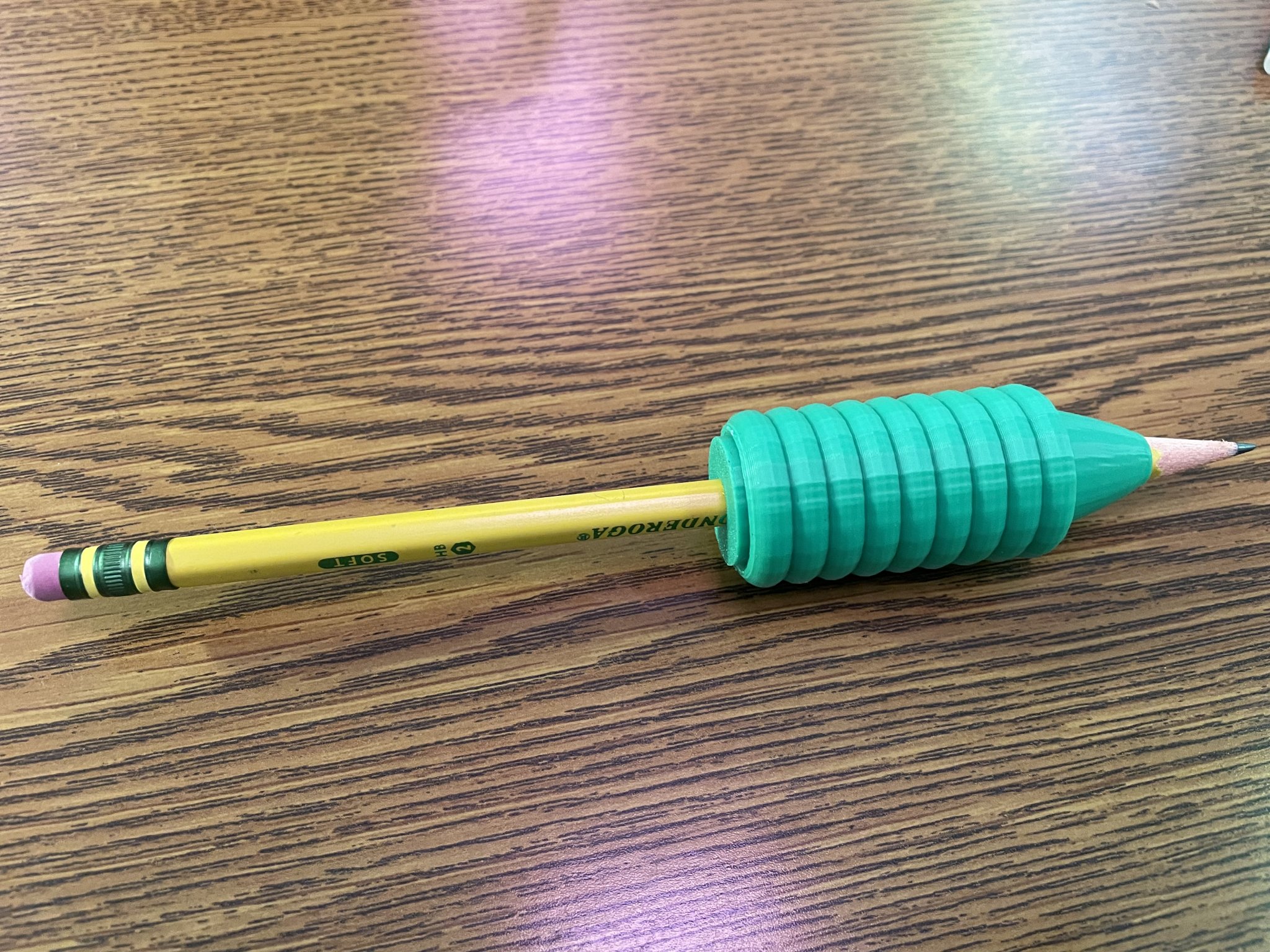 Cán bút rộng thích ứng cho kỹ năng vận động tinh