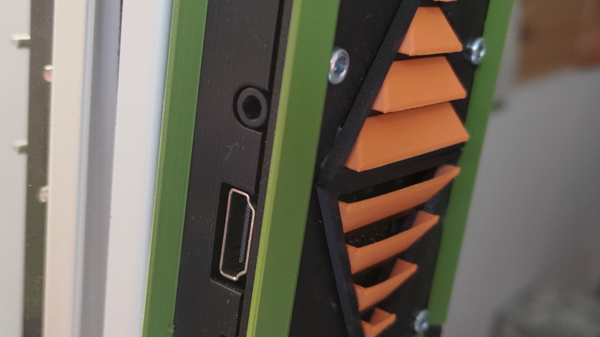 Vỏ bảo vệ cho Raspberry Pi 3B với giá đỡ gắn kèm