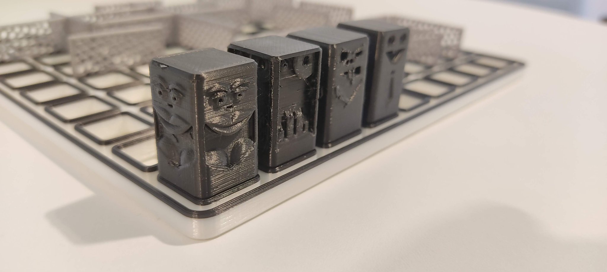 Phiên bản remix trò chơi Quoridor với chỉ số hàng rào