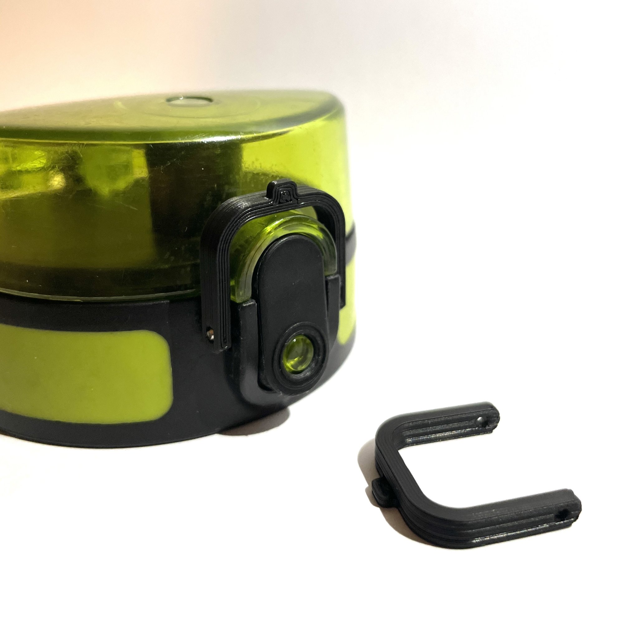 Khóa chốt kẹp cho bình nước