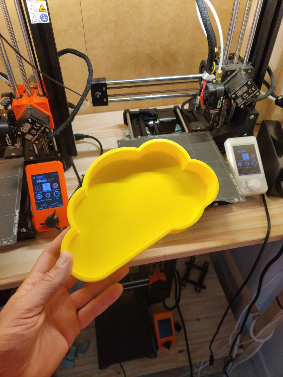 Khay đựng pin hình mây có thể điều chỉnh kích thước